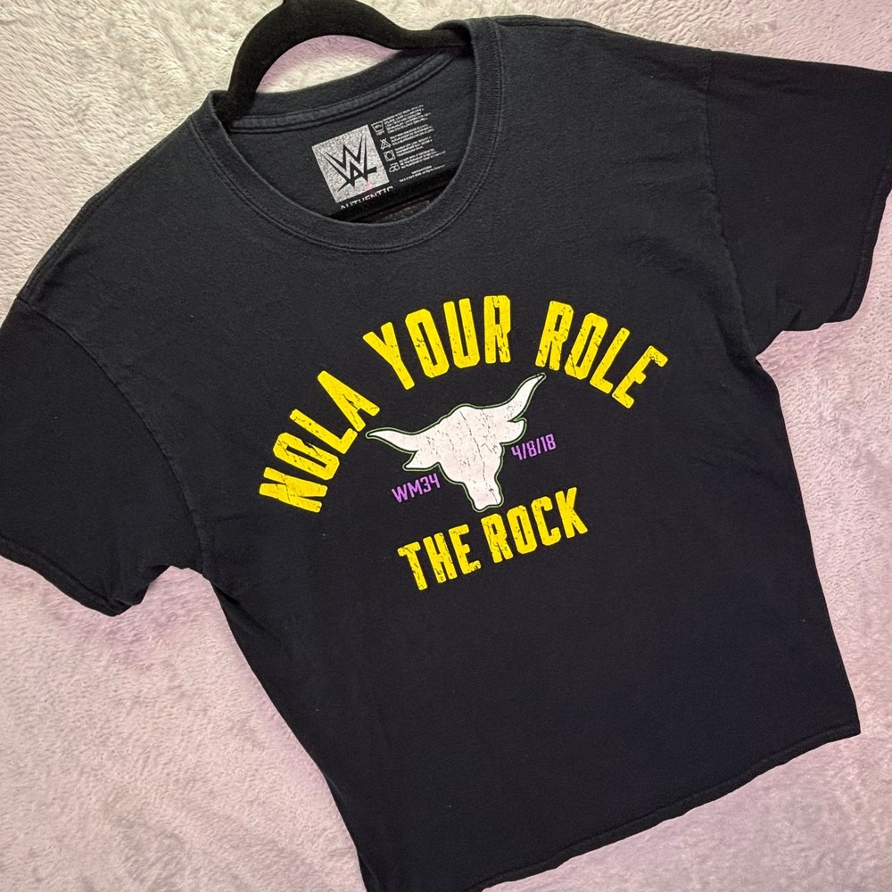 WWE Mens T-Shirt Sz Medium Black WrestleMania 34 The Rock NOLA Your Role 2018